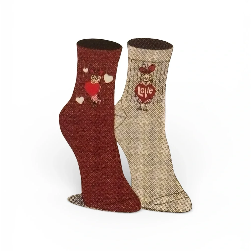 The Grinch Cindy Lou Who Heart Theme Quarter Crew Socks 2 Pack